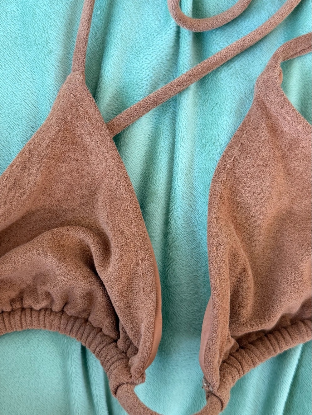 Frankie’s Bikinis x Bella Hadid Sun-kissed Suede - Picture 3 of 10